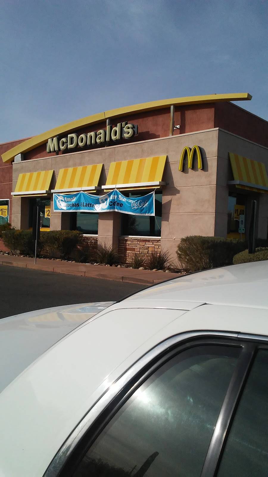 McDonalds | cafe | 3640 W Tangerine Rd, Marana, AZ 85742, USA | 5207444788 OR +1 520-744-4788