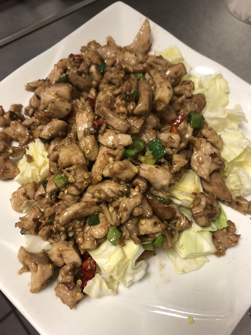 Chans Of Bend | restaurant | 1005 SE 3rd St, Bend, OR 97702, USA | 5413891725 OR +1 541-389-1725