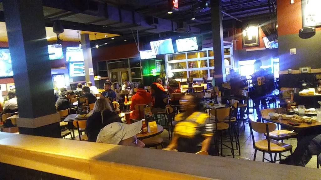 Buffalo Wild Wings | meal takeaway | 1501 E Cary St, Richmond, VA 23219, USA | 8046488900 OR +1 804-648-8900