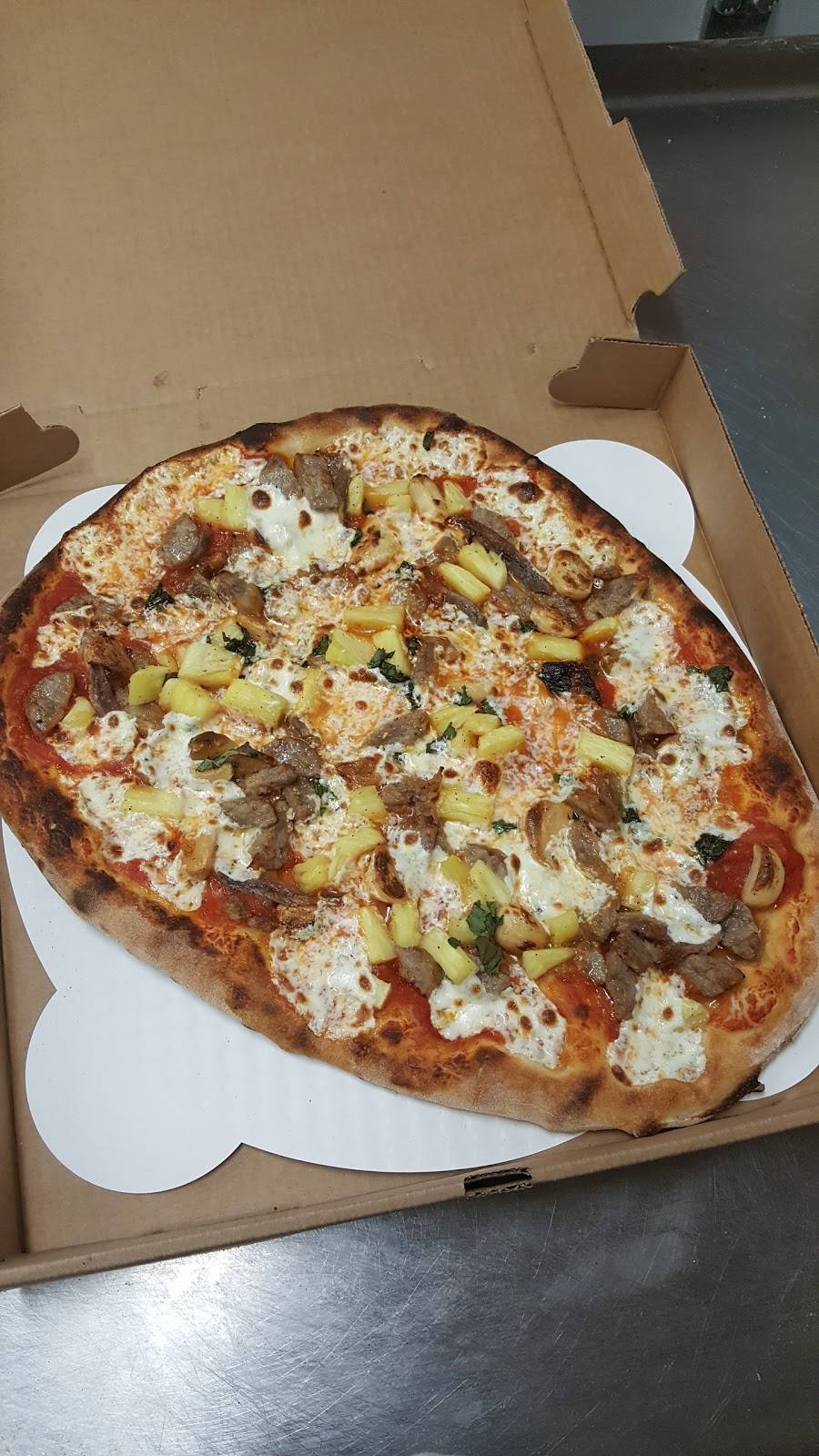 CPs Woodfired Pizza | restaurant | 17 New Driftway, Scituate, MA 02066, USA | 7813782743 OR +1 781-378-2743