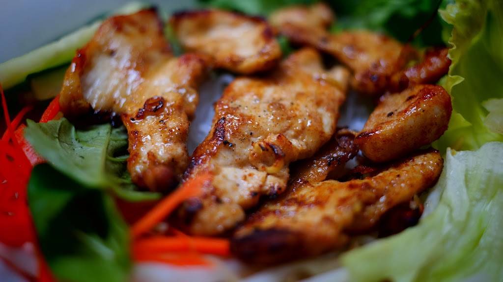 Aurora Vietnamese American Restaurant & Bar | restaurant | 140 Washington St, Salem, MA 01970, USA | 9782242422 OR +1 978-224-2422