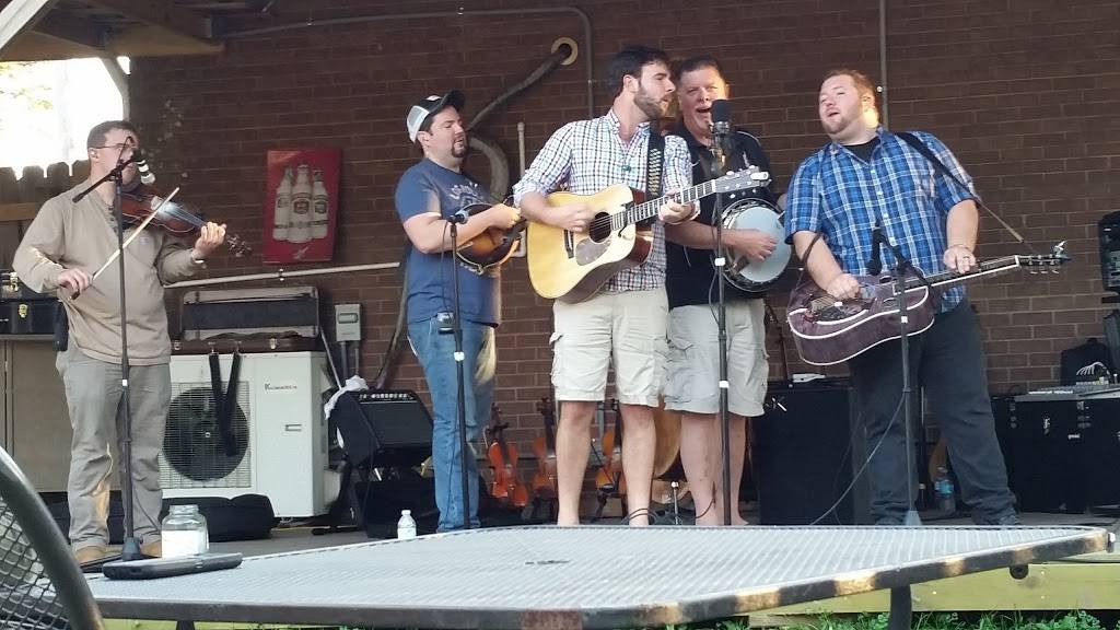 Crossroads Tavern | restaurant | 874 Browns Chapel Rd, Gibsonville, NC 27249, USA | 3365850165 OR +1 336-585-0165