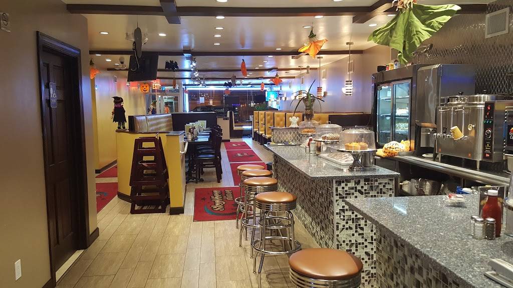 Sky View Diner | restaurant | 2365 Westchester Ave, Bronx, NY 10462, USA | 7187086665 OR +1 718-708-6665