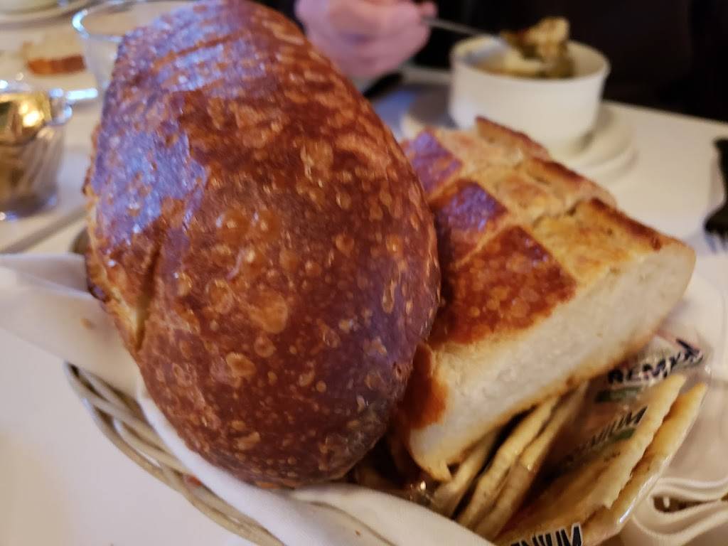 Vals | night club | 2468 Junipero Serra Blvd, Daly City, CA 94015, USA | 6507553448 OR +1 650-755-3448