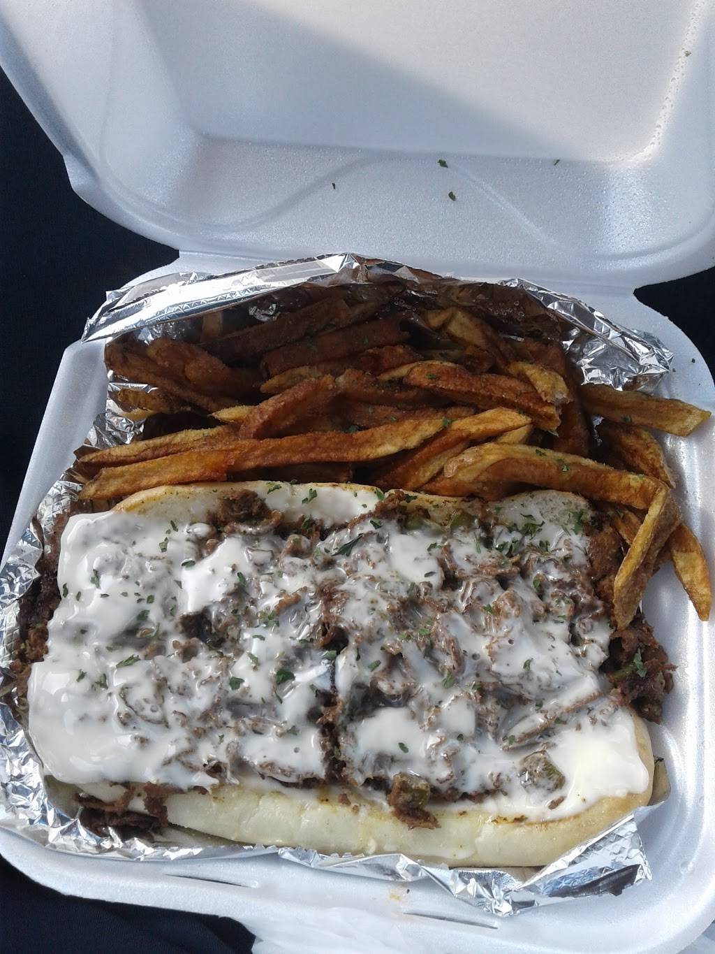 Muncheez | restaurant | 12306 Buckeye Rd, Cleveland, OH 44120, USA | 2169218128 OR +1 216-921-8128