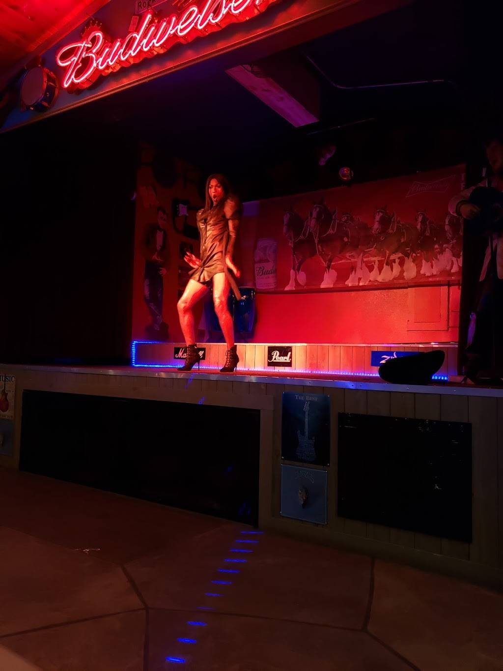 3rd Chute | restaurant | 2204 Fosterburg Rd, Alton, IL 62002, USA | 6184681118 OR +1 618-468-1118