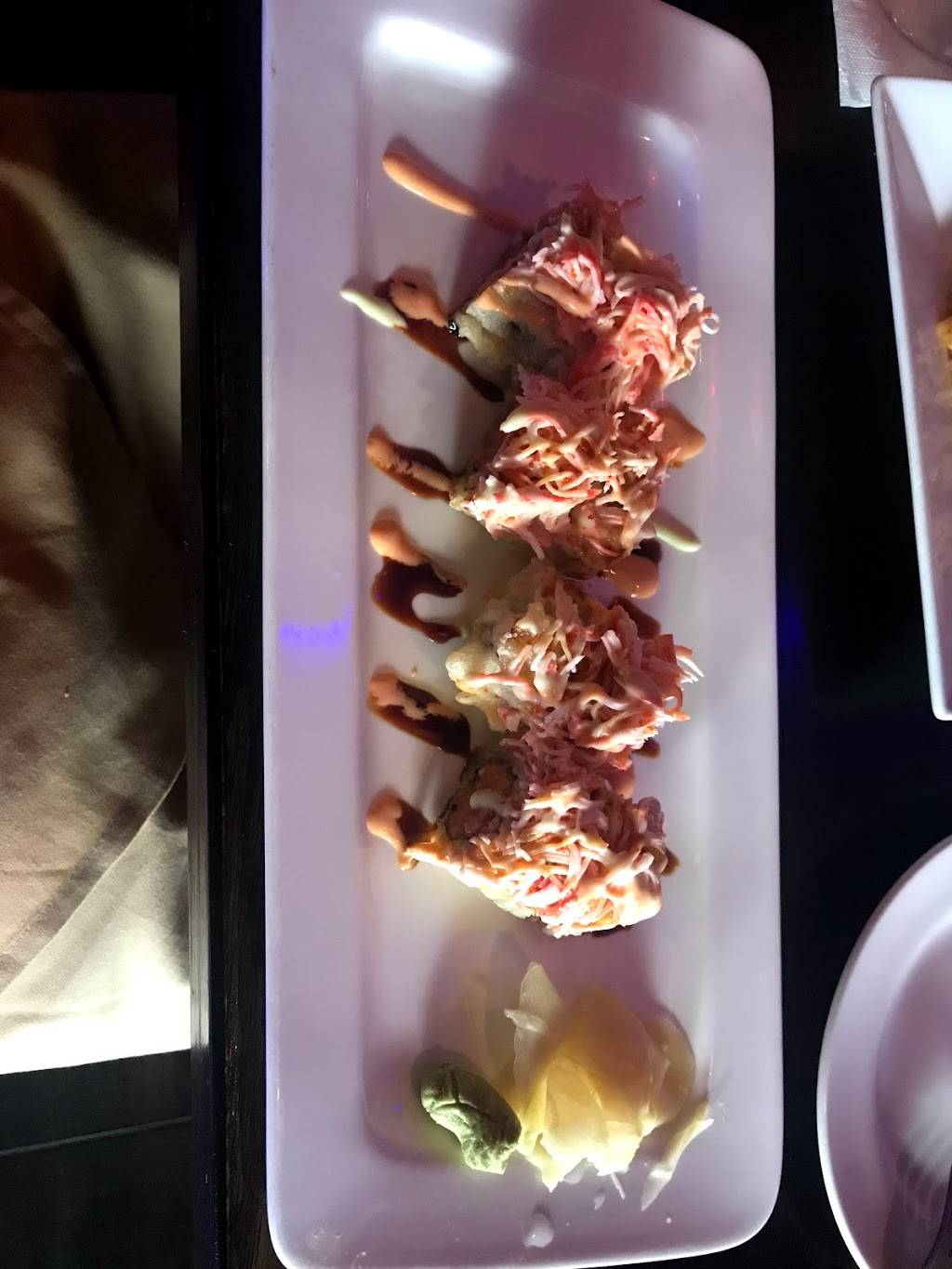 Kisoro Sushi Asian Fusion | restaurant | 227 Old Country Rd, Carle Place, NY 11514, USA | 5167478880 OR +1 516-747-8880