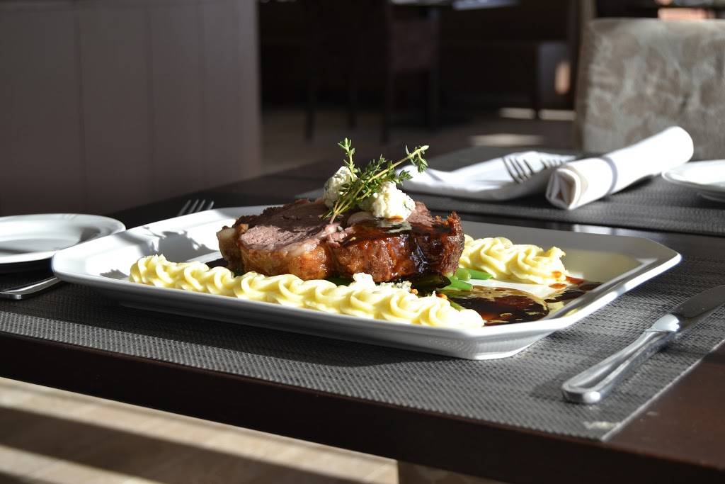 Lenape Bar and Grille | restaurant | 950 Golf Course Rd, Ford City, PA 16226, USA | 7247632201 OR +1 724-763-2201