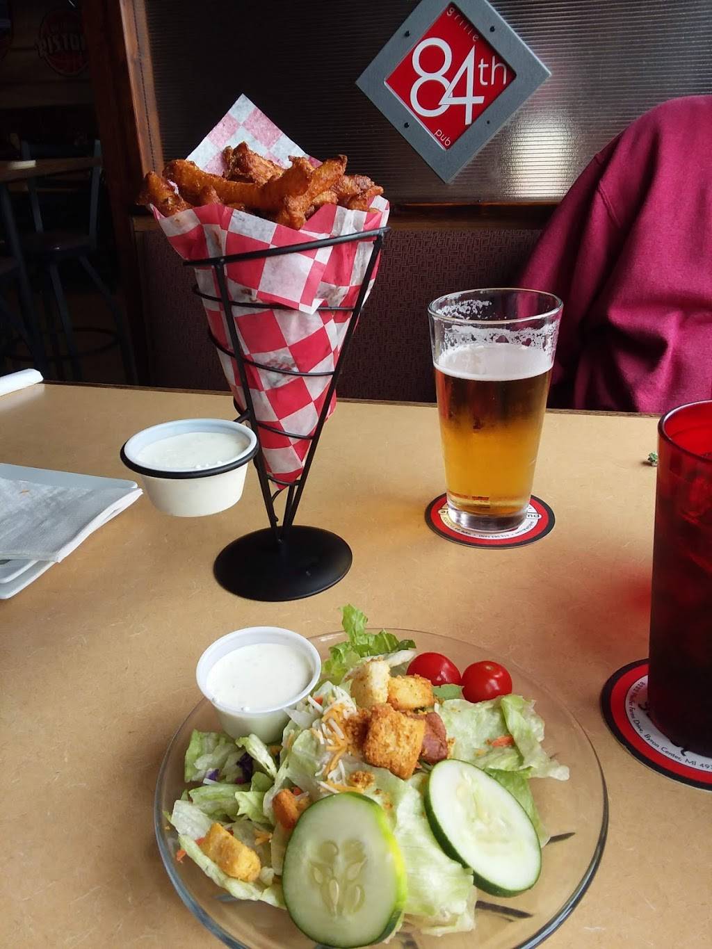 84th Street Pub & Grille | restaurant | 8282 Pfeiffer Farms Dr SW, Byron Center, MI 49315, USA | 6165831650 OR +1 616-583-1650