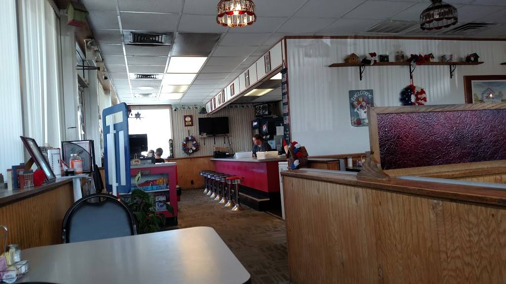 Schlepps | restaurant | 66645 Belmont Morristown Rd, Belmont, OH 43718, USA | 7407821528 OR +1 740-782-1528