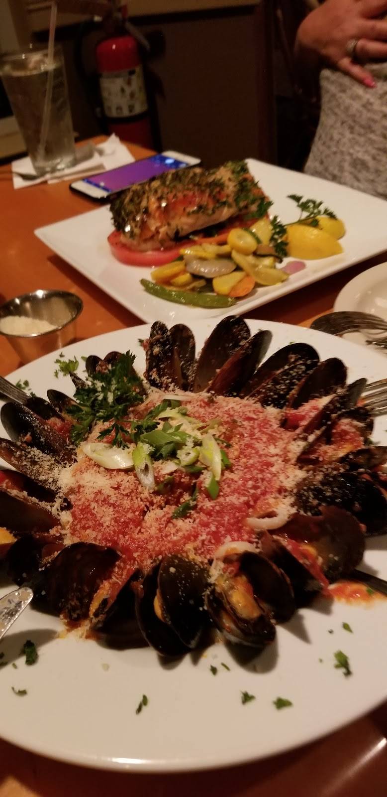 Lighthouse Restaurant & Bar | restaurant | 14301 Port Comfort Rd, Fort Myers, FL 33908, USA | 2394890770 OR +1 239-489-0770