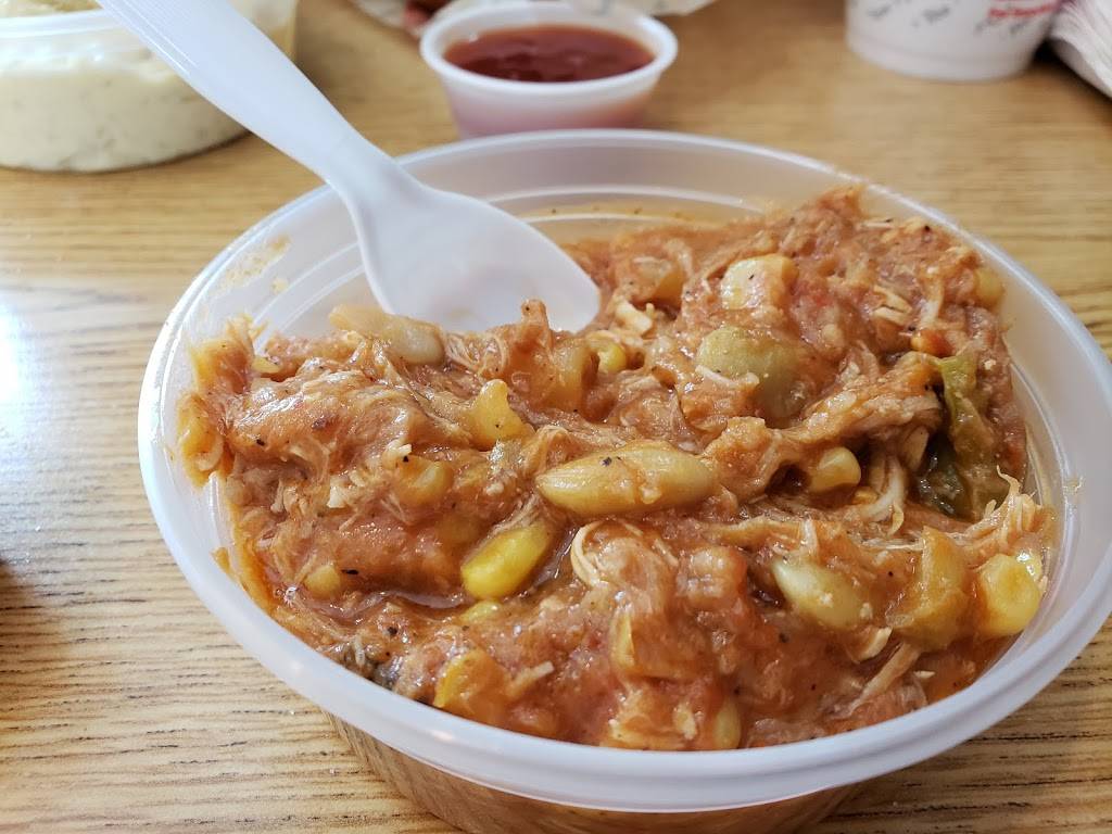 Smithfields Chicken N Bar-B-Q | restaurant | 4670 East Coast Ln, Shallotte, NC 28470, USA | 9107545522 OR +1 910-754-5522