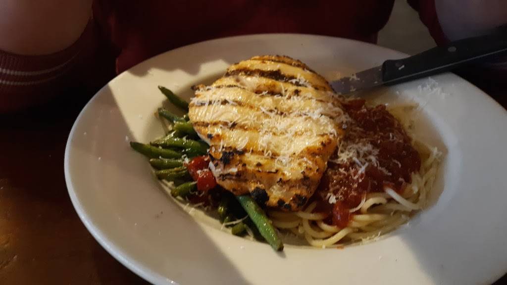 Johnny Carinos | restaurant | 1101 W McGalliard Rd, Muncie, IN 47303, USA | 7652843196 OR +1 765-284-3196