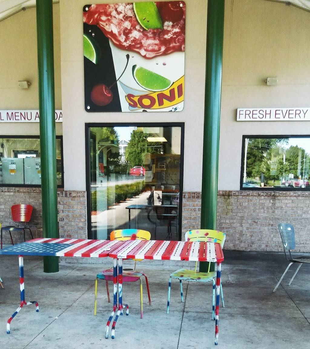 Sonic Drive-In | restaurant | 2020 S Walnut St, Bloomington, IN 47401, USA | 8123370701 OR +1 812-337-0701