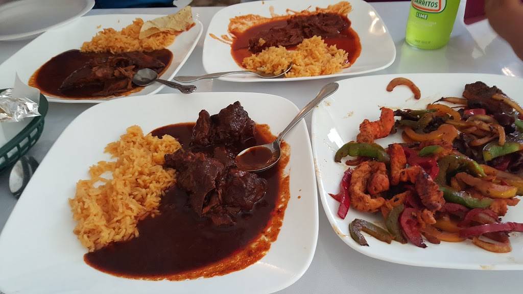 Mi Fiesta Restaurant & Catering | restaurant | 3024 N Laramie Ave, Chicago, IL 60641, USA | 7737449144 OR +1 773-744-9144