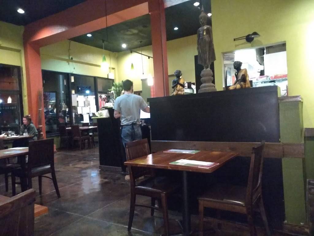 Red Onion Thai Cuisine | restaurant | 1123 NW 23rd Ave, Portland, OR 97210, USA | 5032082634 OR +1 503-208-2634