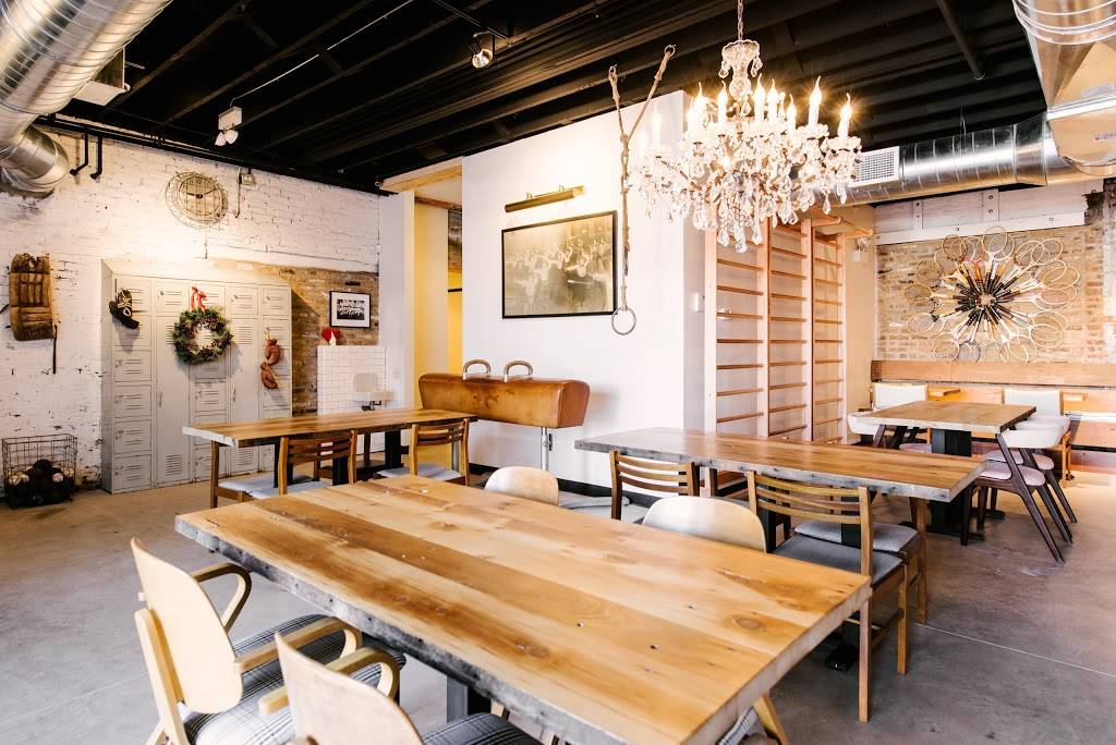 Park & Field | restaurant | 3509 W Fullerton Ave, Chicago, IL 60647, USA | 7733607373 OR +1 773-360-7373