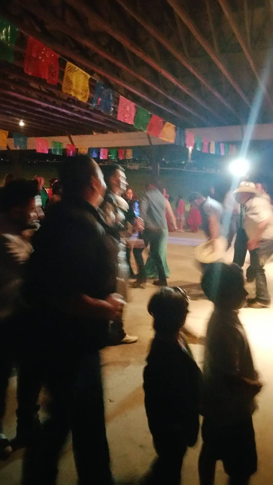 Uncle Bobs Western Corral | restaurant | 565 Kirk Rd, Elkton, MD 21921, USA | 4103981381 OR +1 410-398-1381