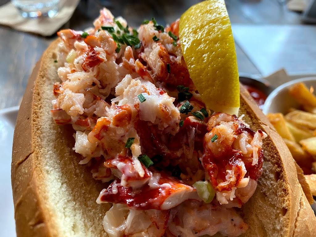 Plank Seafood Provisions | restaurant | 1205 Howard St, Omaha, NE 68102, USA | 4025074480 OR +1 402-507-4480