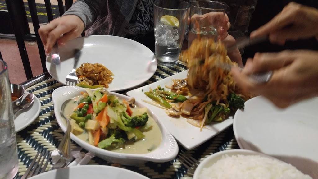 Bangkok noodles | restaurant | 35911 Date Palm Dr, Cathedral City, CA 92234, USA | 7603243533 OR +1 760-324-3533