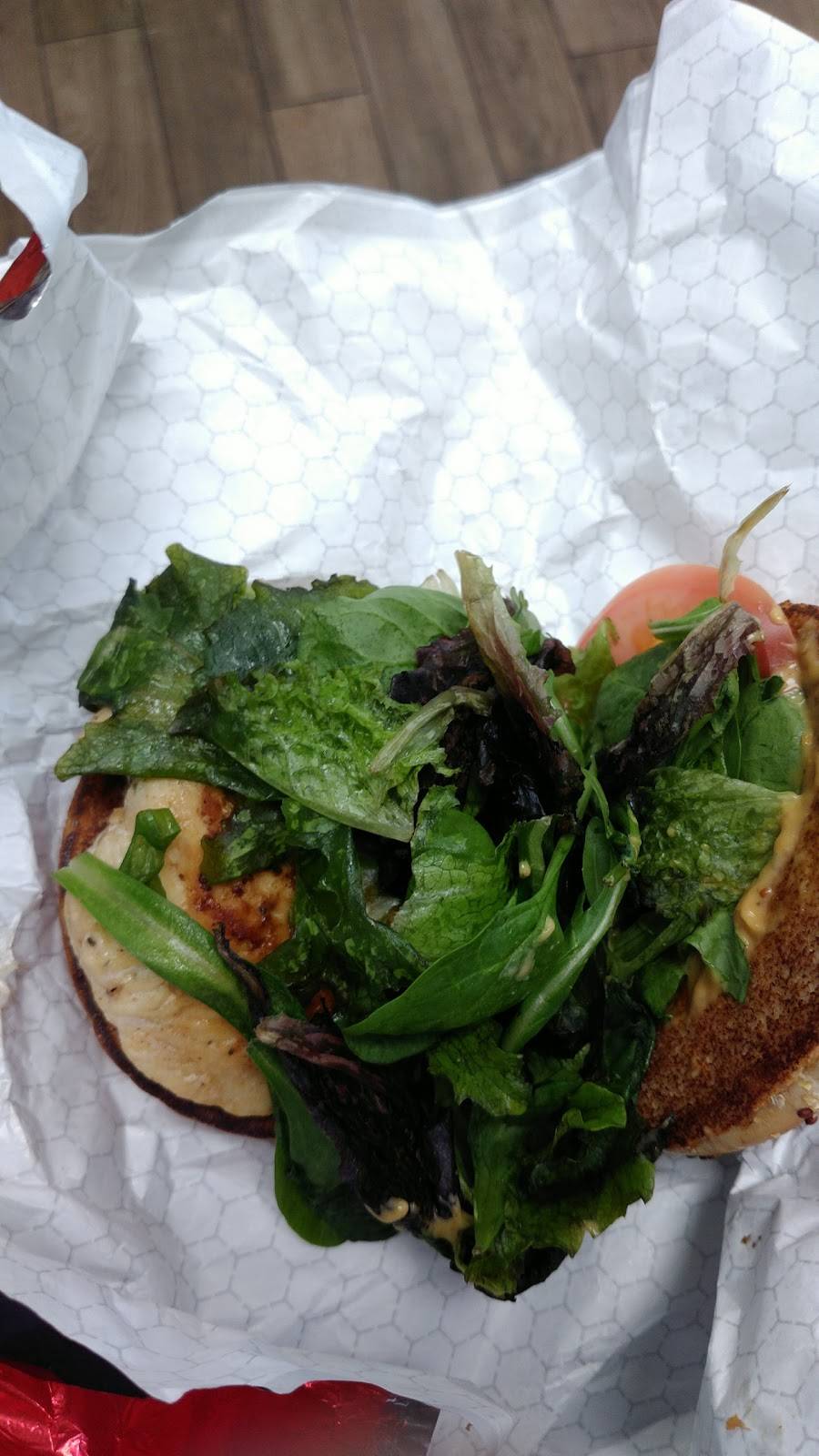 Wendys | restaurant | 26 Richmond Hill Rd, Staten Island, NY 10314, USA | 7187613950 OR +1 718-761-3950