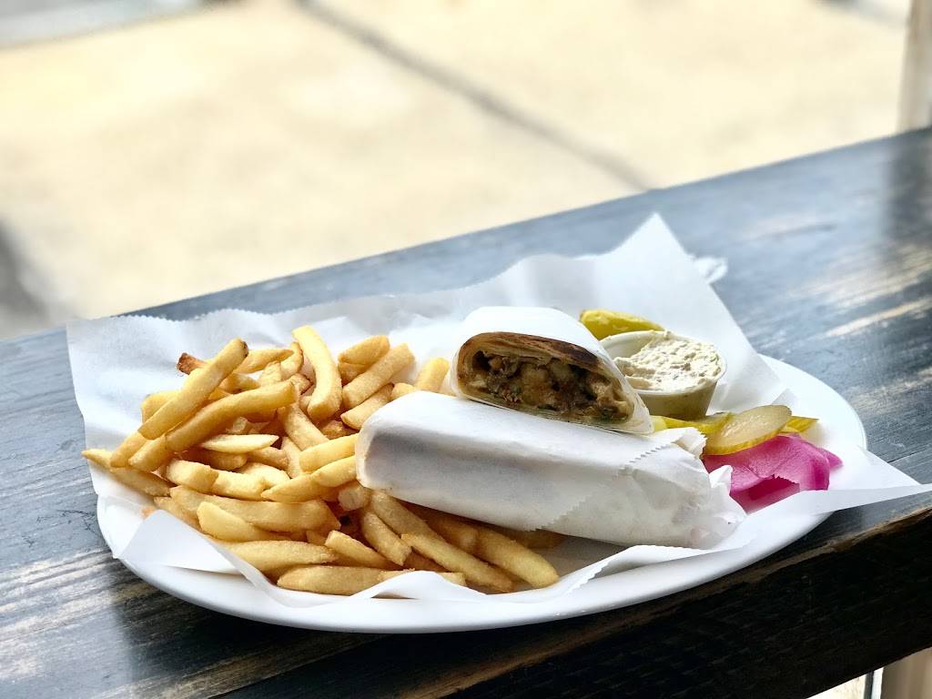 Alshami corner | restaurant | 46 N Main St, Norwalk, CT 06850, USA | 2039565411 OR +1 203-956-5411