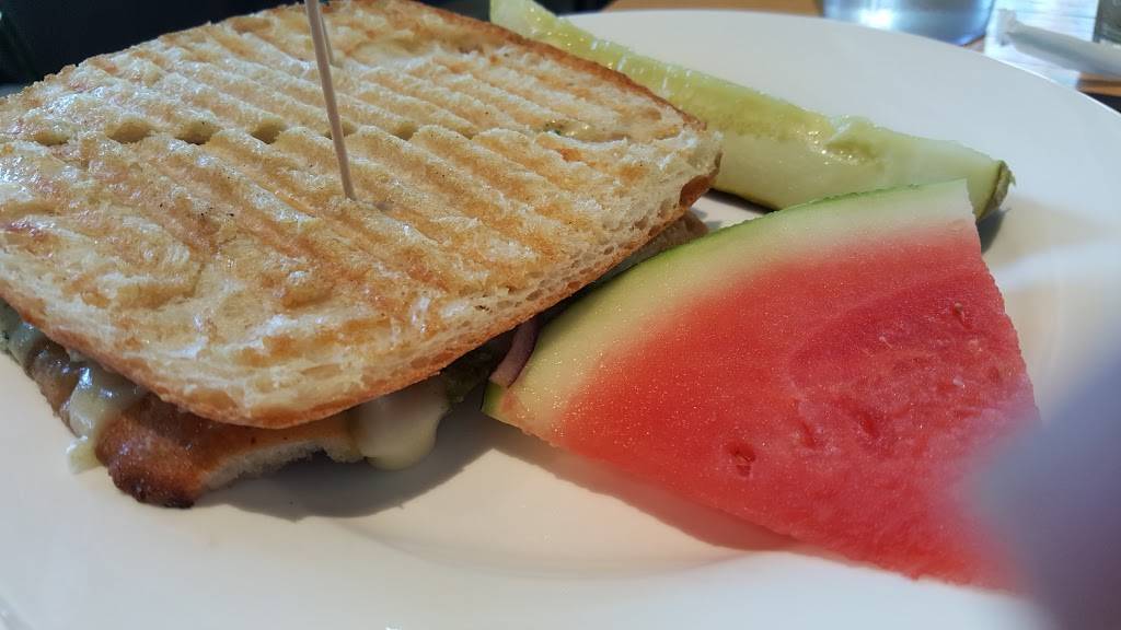 Black Diamond Cafe | cafe | 6399 Christie Ave, Emeryville, CA 94608, USA | 5109229124 OR +1 510-922-9124