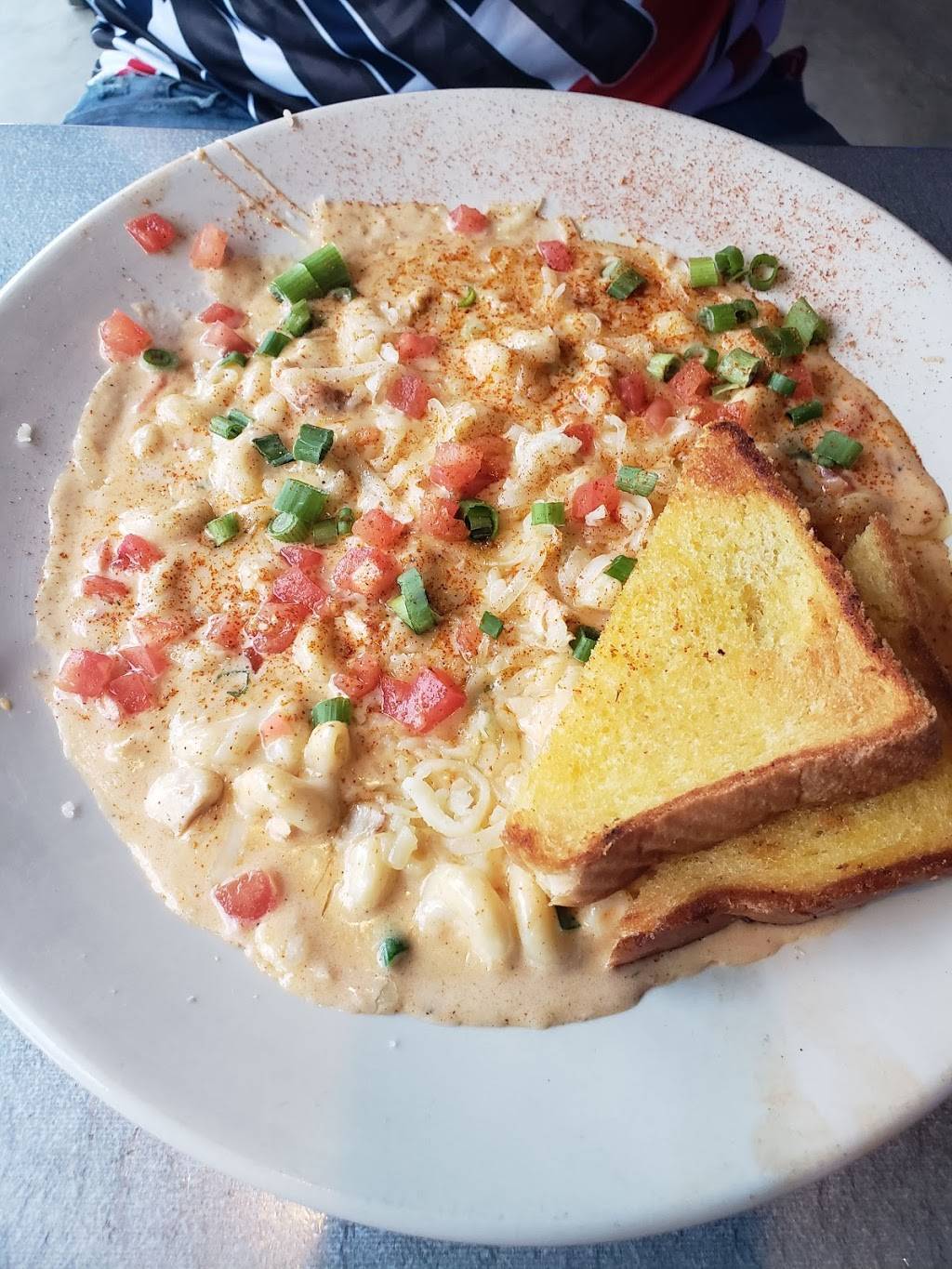 Alley 21 Neighborhood Bar & Grille | restaurant | 1086 N High St, Hillsboro, OH 45133, USA | 93784002002 OR +1 937-840-0200 ext. 2