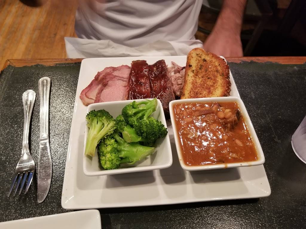 Charlie & Jakes Brewery Grille | restaurant | 6300 N Wickham Rd #137, Melbourne, FL 32940, USA | 3217527675 OR +1 321-752-7675