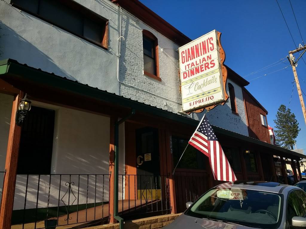 Gianninis Italian Dinners | restaurant | 19845 CA-88, Pine Grove, CA 95665, USA | 2092967222 OR +1 209-296-7222