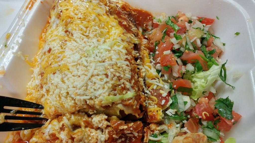 Jilbertos Mexican Food | restaurant | A, 1301 E Valley Pkwy, Escondido, CA 92027, USA | 7604802618 OR +1 760-480-2618