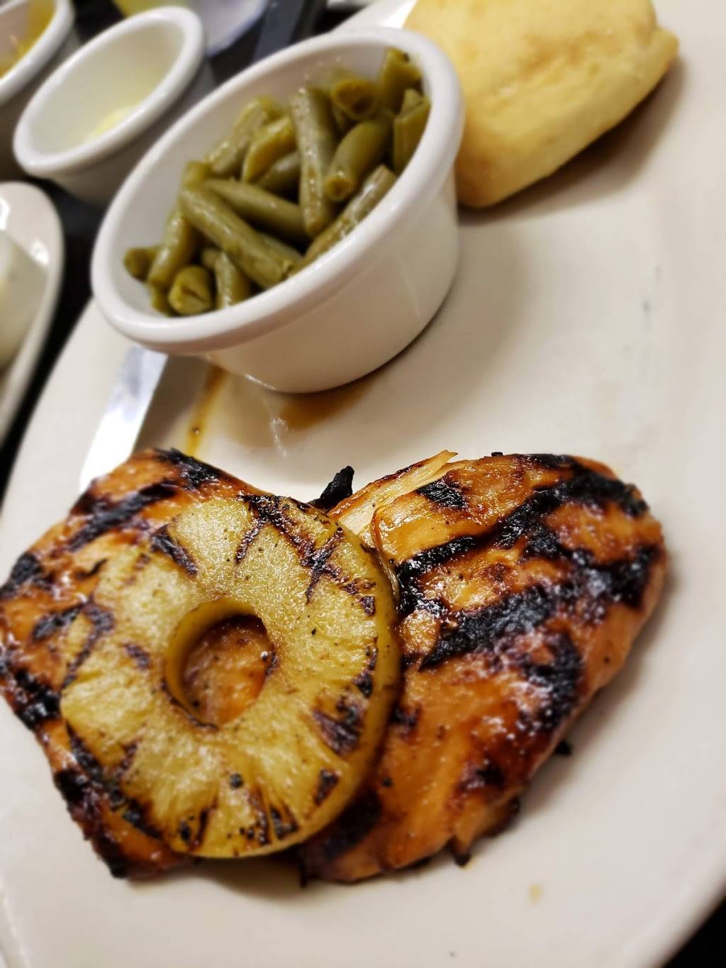 Catfish Hole Alma | restaurant | 24 Collum Ln W, Alma, AR 72921, USA | 4796329718 OR +1 479-632-9718