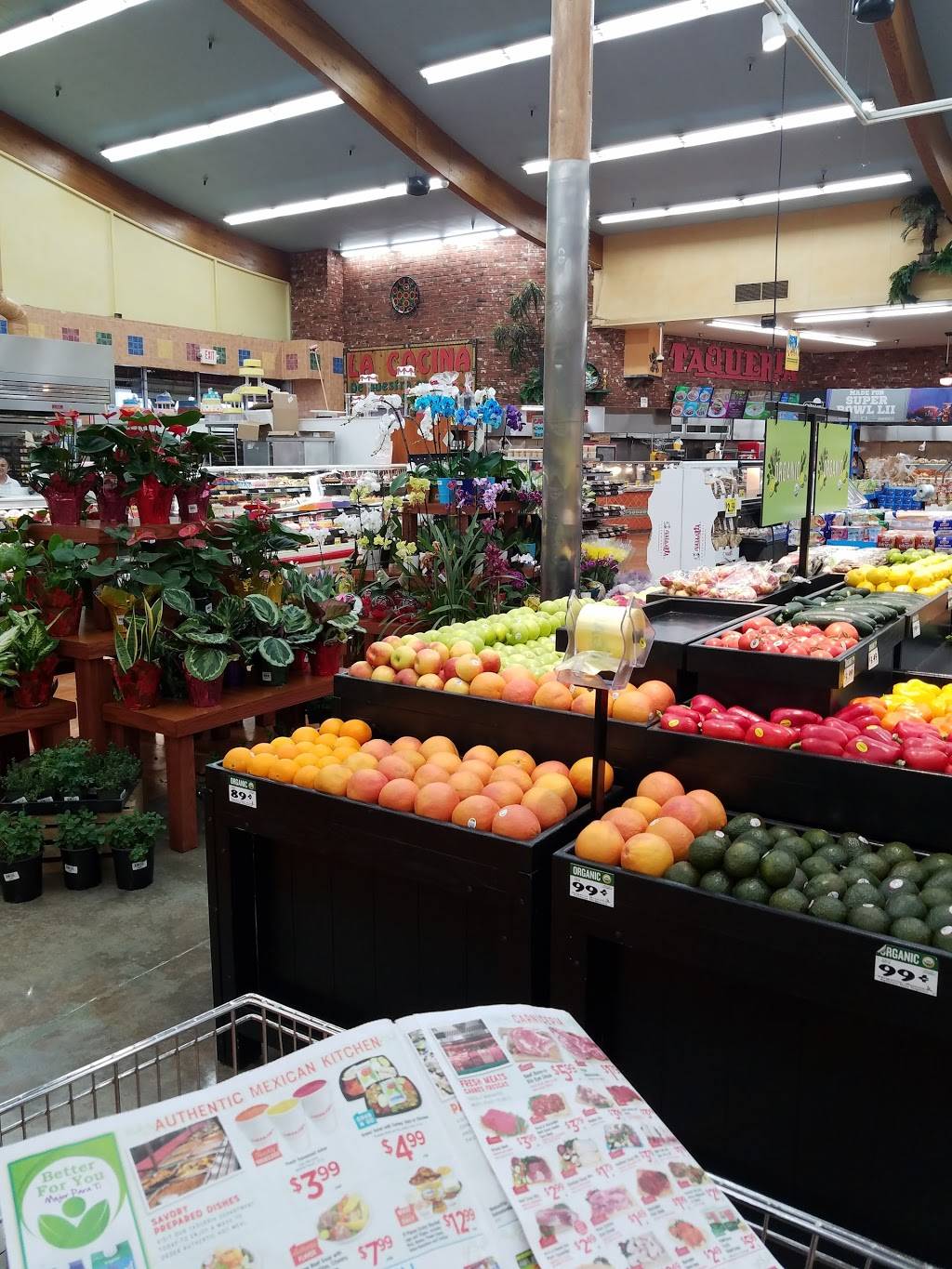 Vallarta Supermarkets | bakery | 820 Main St, Delano, CA 93215, USA | 6617258920 OR +1 661-725-8920