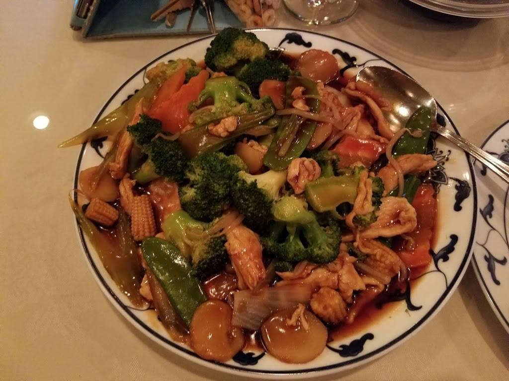 Ming Palace | restaurant | 3083 Berlin Turnpike, Newington, CT 06111, USA | 8606670411 OR +1 860-667-0411