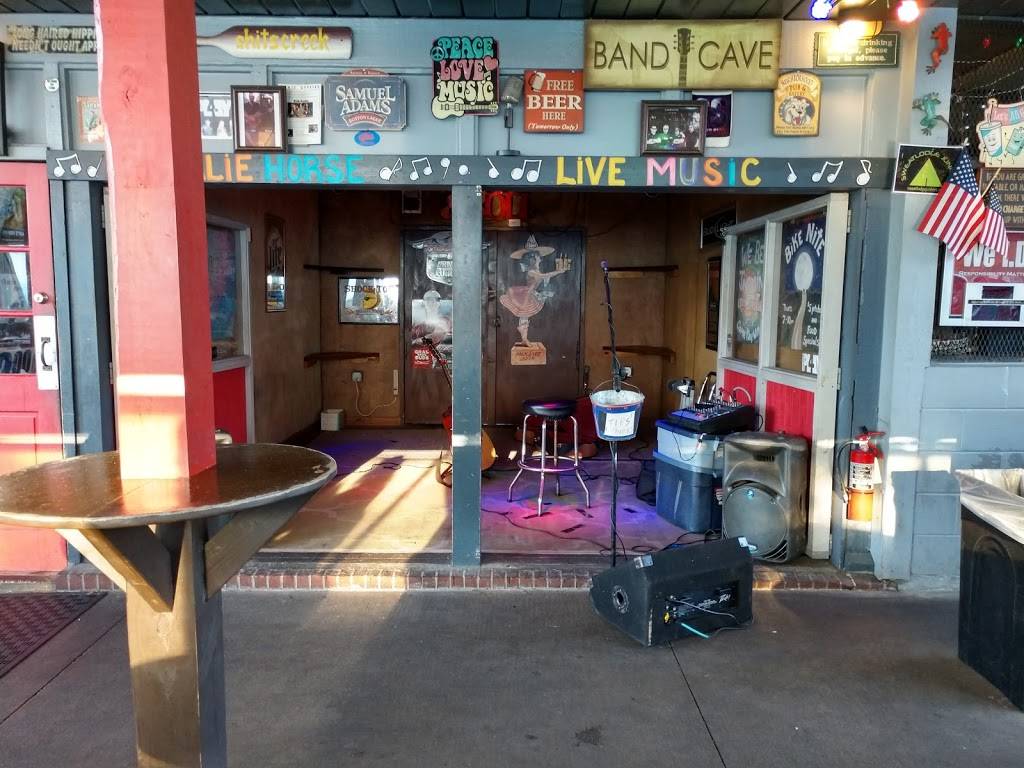 Charlie Horse | restaurant | 2426 E Silver Springs Blvd, Ocala, FL 34470, USA | 3526224050 OR +1 352-622-4050