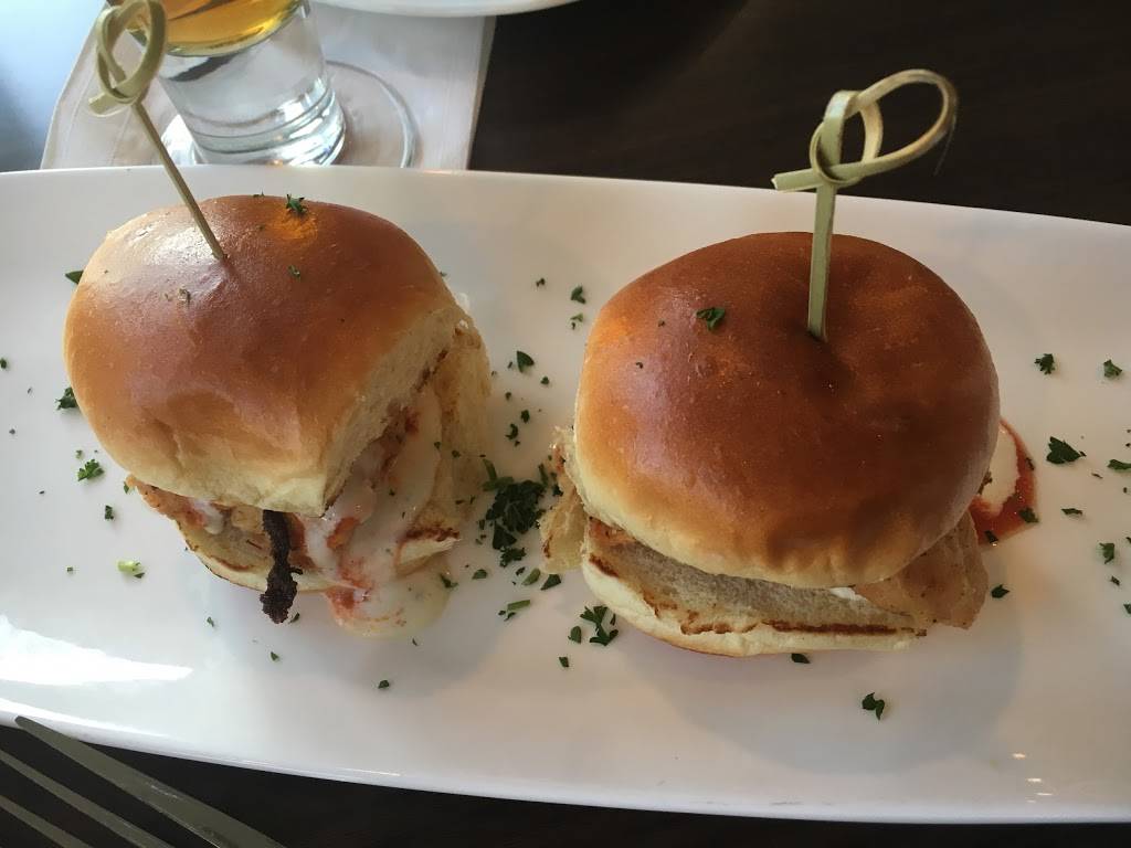 LagerHead Tavern | restaurant | 155 High Bluff Rd suite a, Hilton Head Island, SC 29926, USA | 8436812184 OR +1 843-681-2184