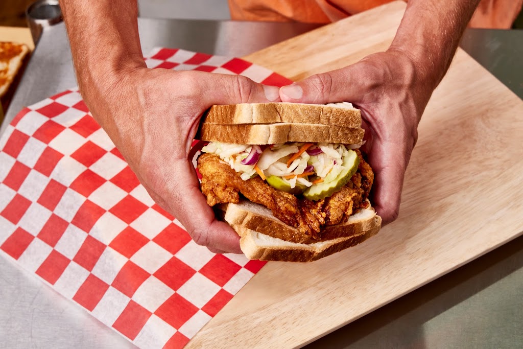 Hot Chicken Takeover | restaurant | 1417 W 5th Ave, Columbus, OH 43212, USA | 6145023599 OR +1 614-502-3599
