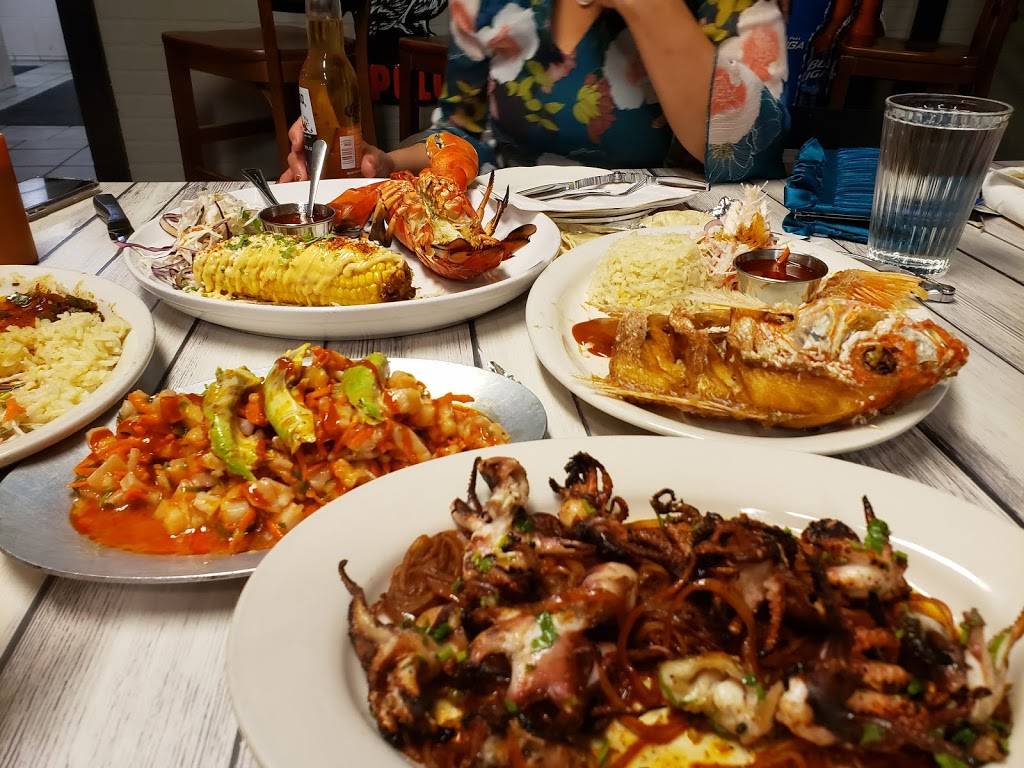 Taco Bell | meal takeaway | 1310 Emanuel Cleaver II Blvd., Kansas City, MO 64110, USA | 8167561621 OR +1 816-756-1621