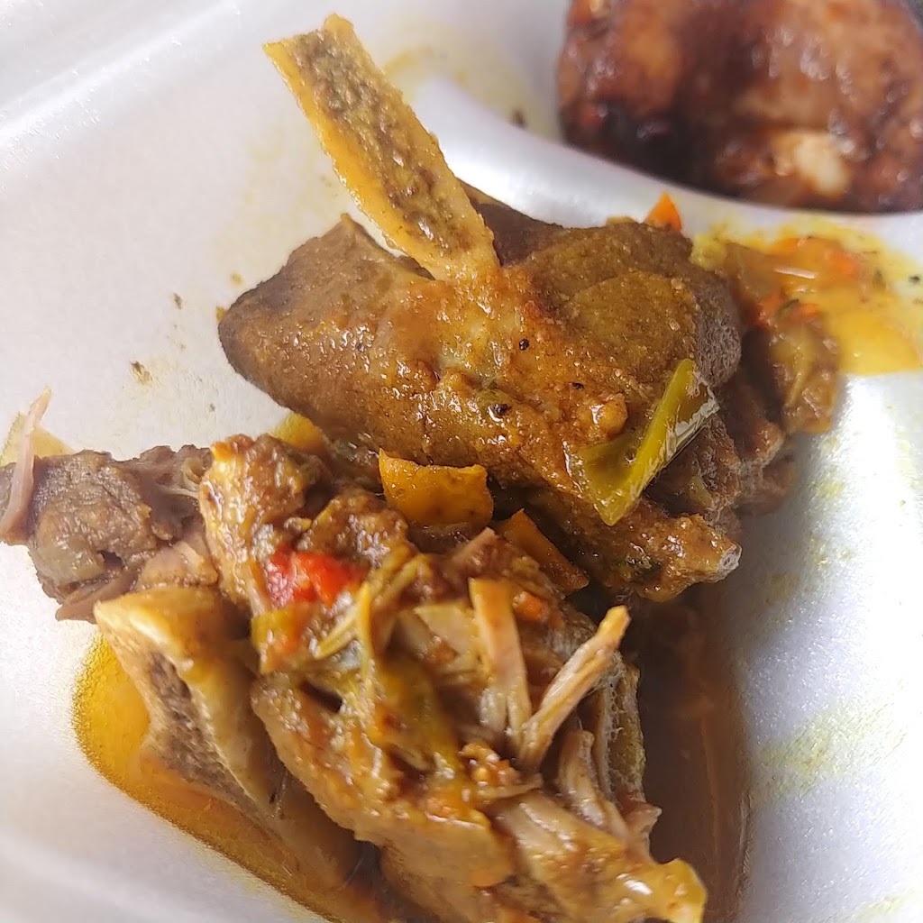 Redd Peppers Jamaican Restaurant | restaurant | 969 Rice St, St Paul, MN 55117, USA | 6515288754 OR +1 651-528-8754