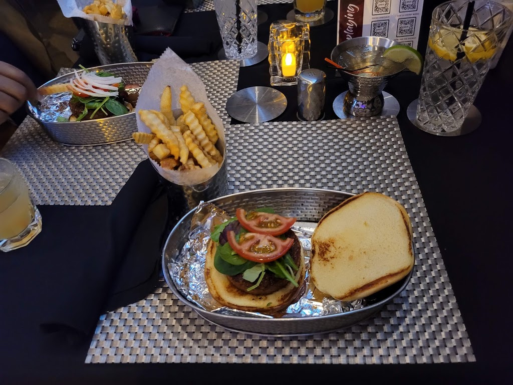 BAR22 | restaurant | 2244 S Michigan Ave, Chicago, IL 60616, USA | 3127250343 OR +1 312-725-0343