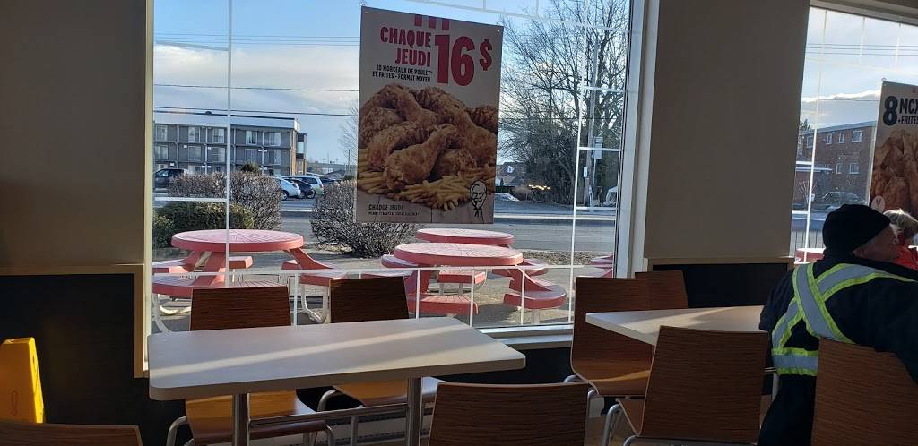 PFK | meal takeaway | 703 Rue Principale, Granby, QC J2G 2Y5, Canada | 4503784366 OR +1 450-378-4366