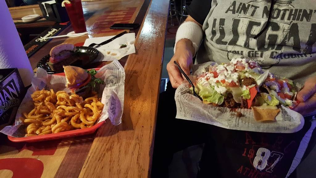 The Loft Bar & Grill | restaurant | 10131 N Citrus Ave, Crystal River, FL 34428, USA | 3525644100 OR +1 352-564-4100