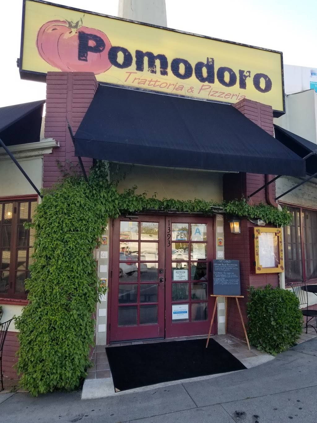 Pomodoro Trattoria | restaurant | 1393 Westwood Blvd, Los Angeles, CA 90024, USA | 3104459998 OR +1 310-445-9998