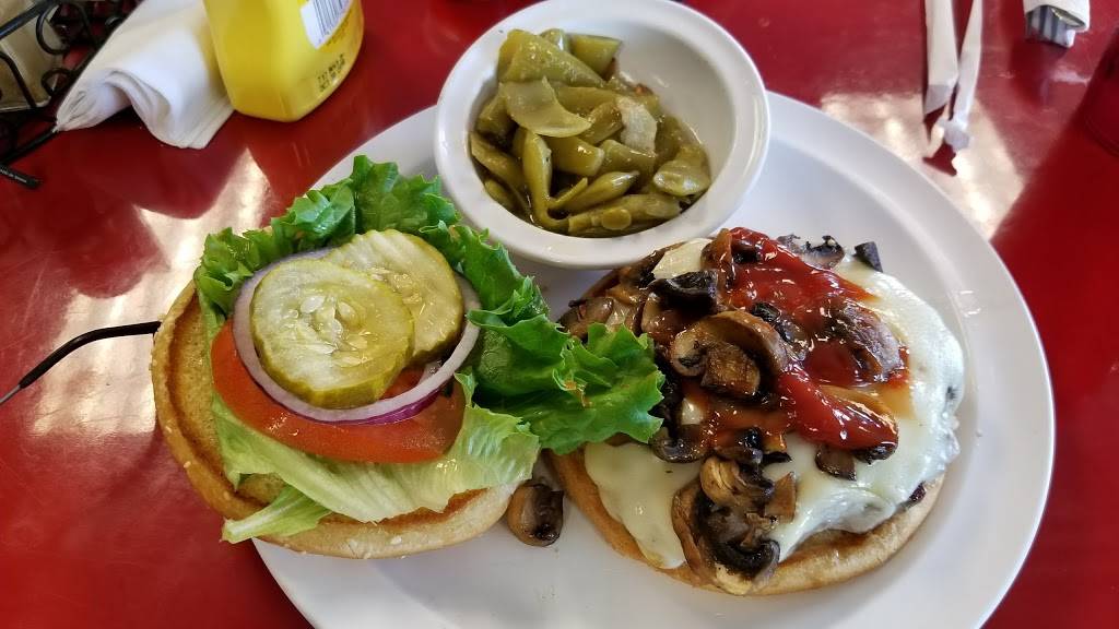 Charlies Diner | restaurant | 8929 Philips Hwy, Jacksonville, FL 32256, USA | 9043630990 OR +1 904-363-0990