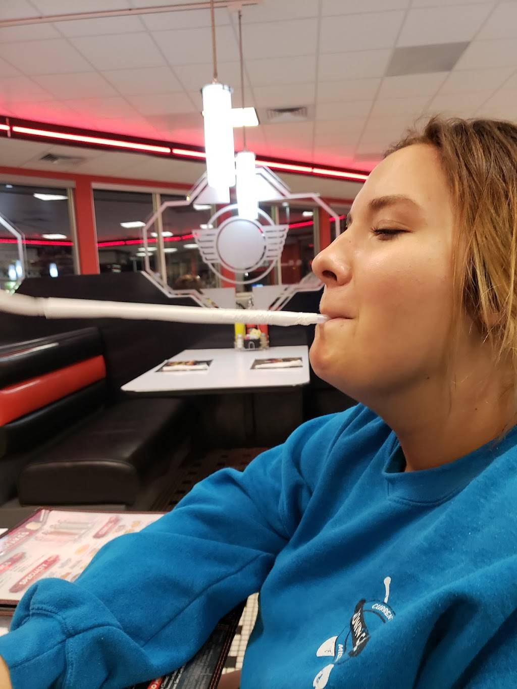 Steak n Shake | restaurant | 1960 W Morton Ave, Jacksonville, IL 62650, USA | 2172459422 OR +1 217-245-9422