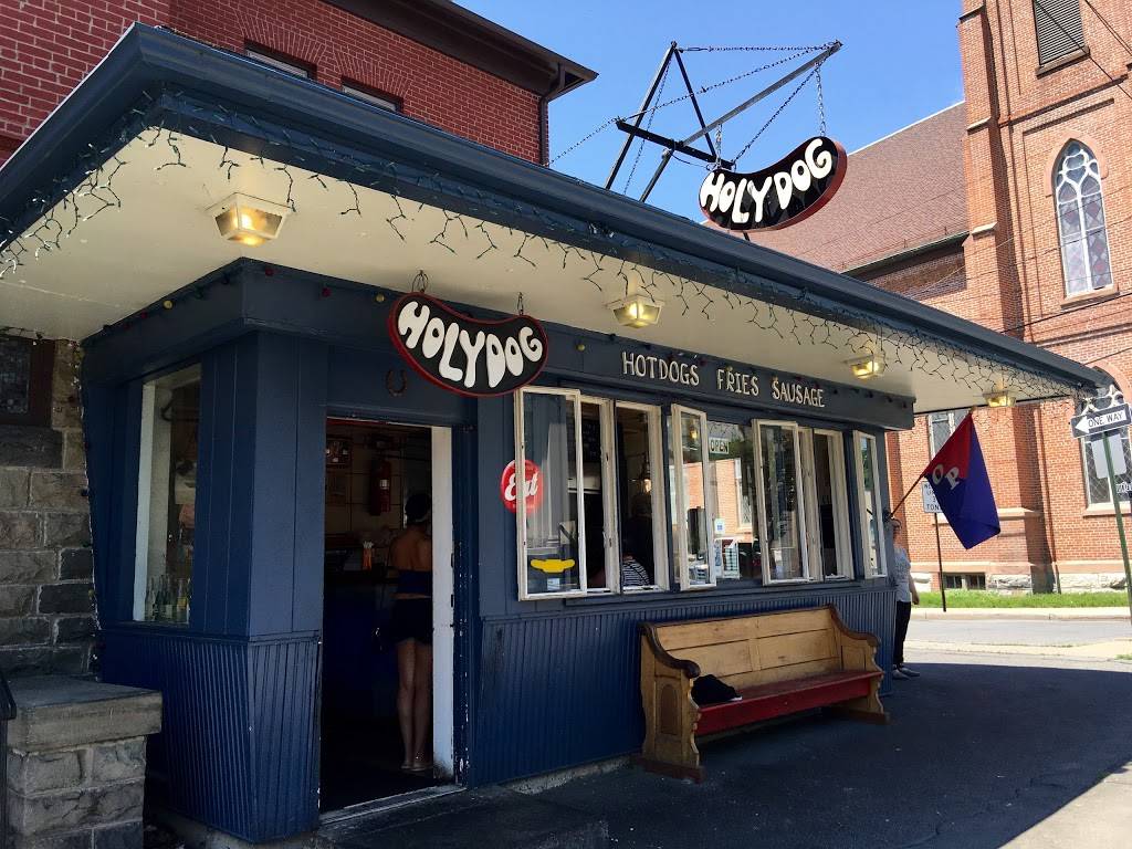 Holydog | restaurant | 44 W Main St, Middletown, NY 10940, USA | 8456497495 OR +1 845-649-7495