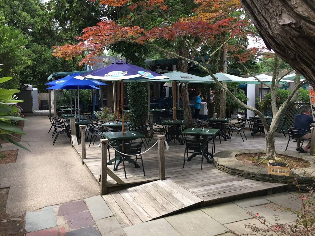 The Blue Coral | restaurant | 483 Main St, Chatham, MA 02633, USA | 5083480485 OR +1 508-348-0485