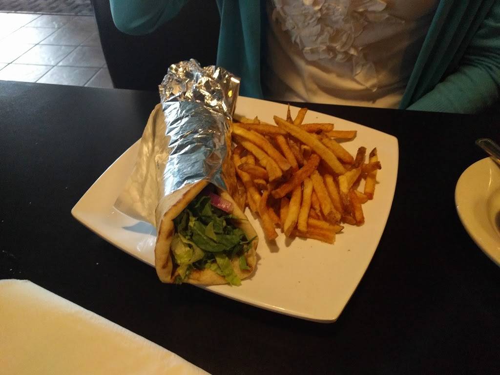 Latitudes Bar & Bistro | restaurant | 7454 Beechmont Ave, Cincinnati, OH 45255, USA | 5138279146 OR +1 513-827-9146