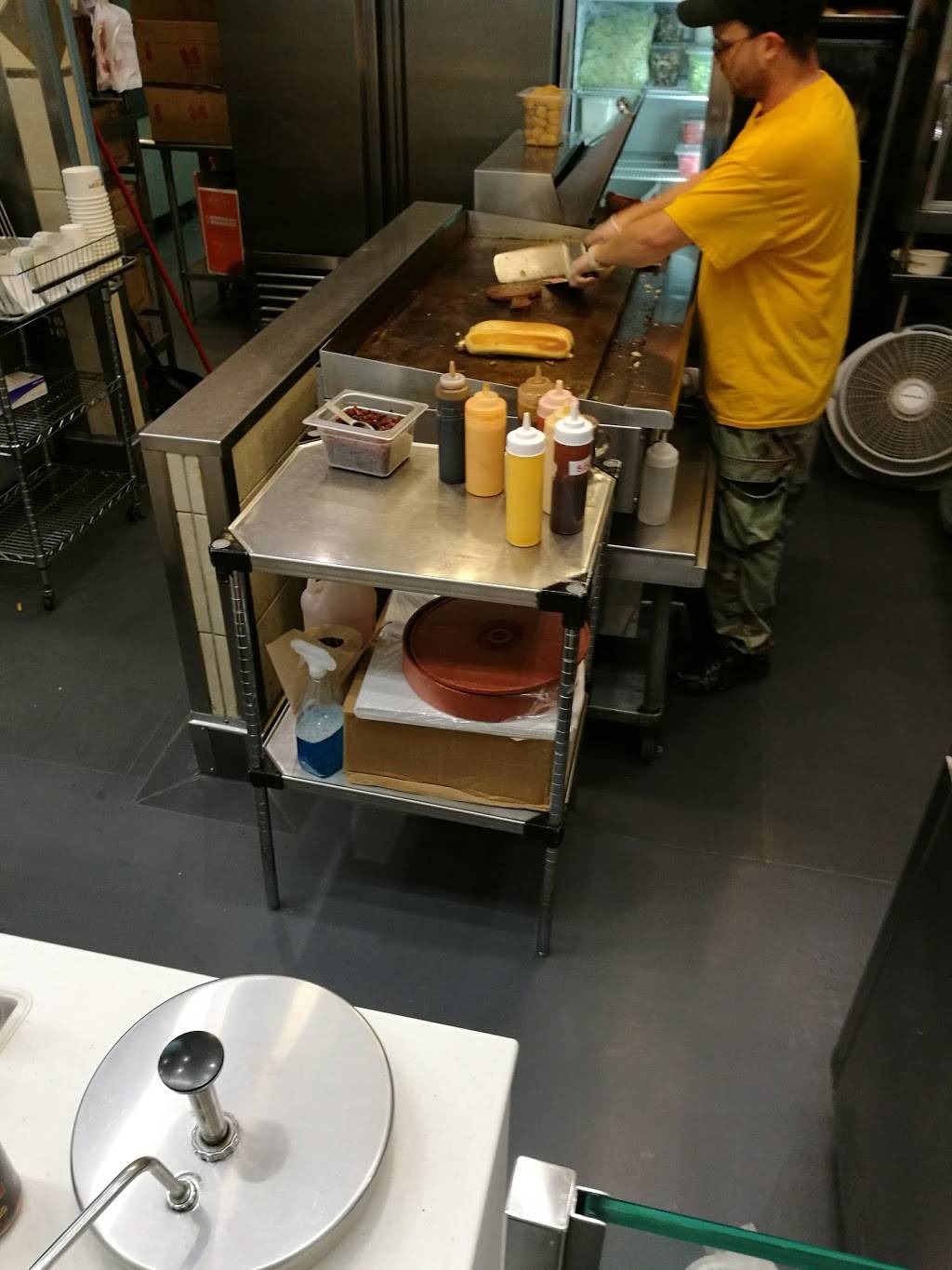 Steak Escape | restaurant | 4325 Glenwood Ave #2049, Raleigh, NC 27612, USA | 9197860404 OR +1 919-786-0404