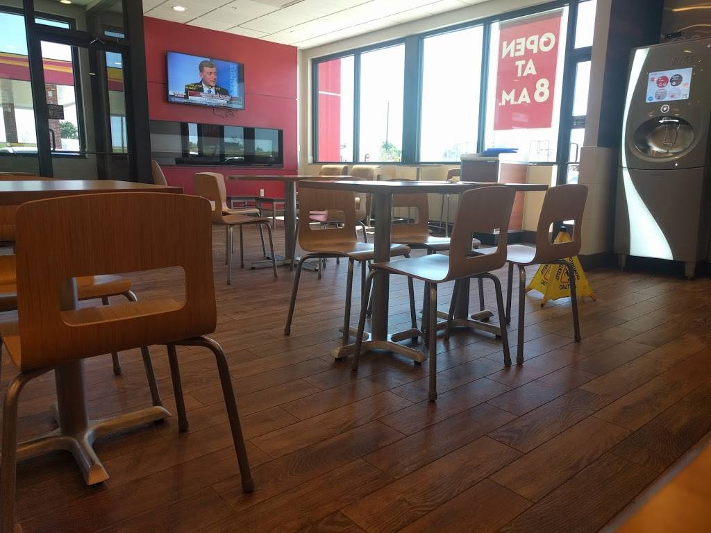 Wendys | restaurant | 6421 N Interstate 35, Denton, TX 76207, USA | 9402433181 OR +1 940-243-3181